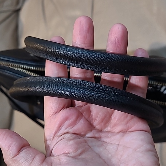 Kate Spade Black Saffiano Leather bag with crossbody strap, 13"x10"x5" EUC - Picture 15 of 15